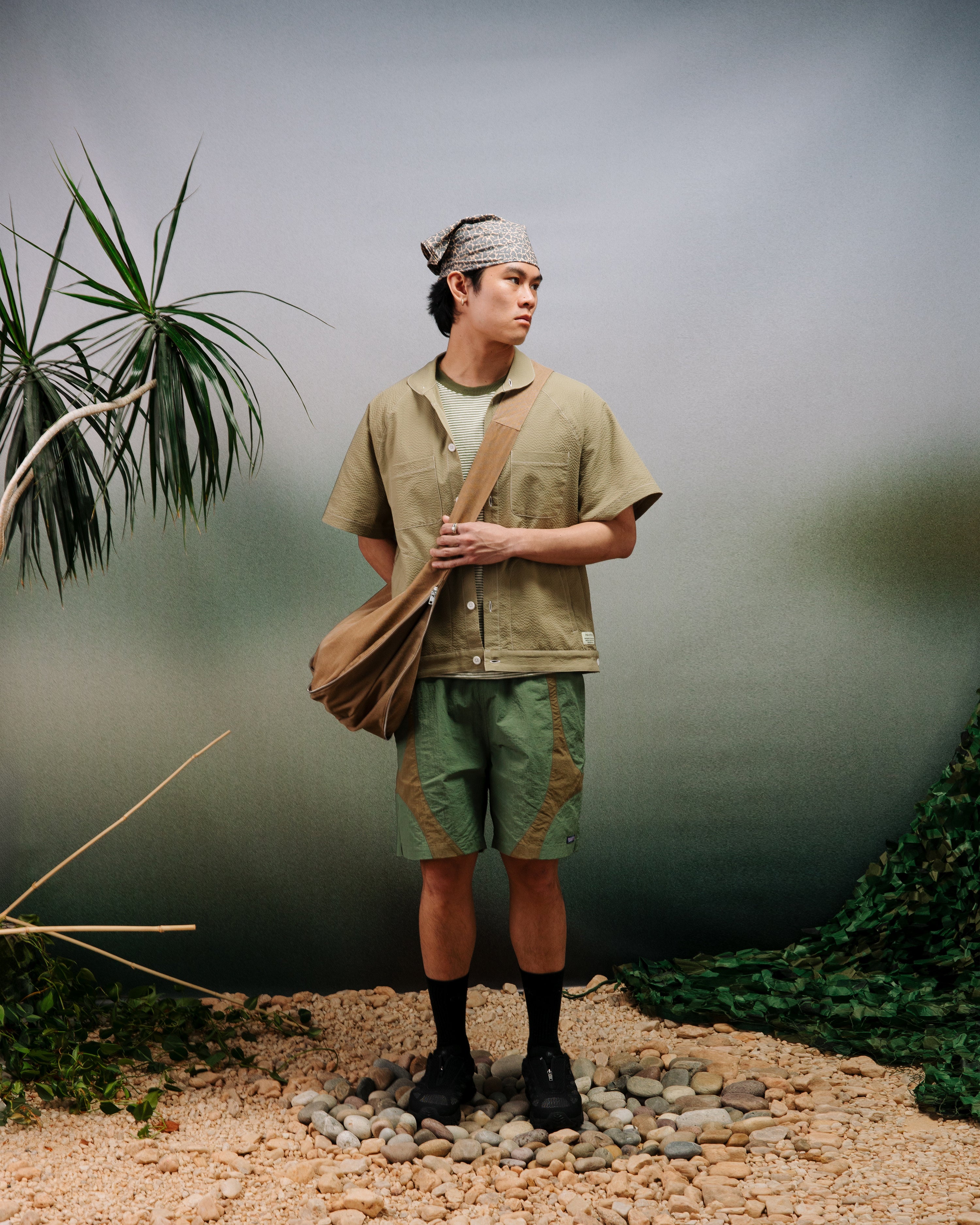 Equis Short: Jungle Green/ Wheat